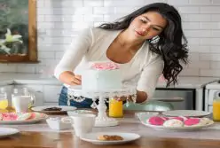 Profissional entendendo na prática o que é cake design