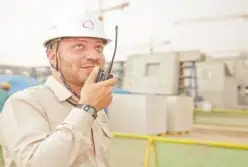 Técnico em segurança do trabalho trabalhando na empresa