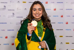 Aluna de Beleza do Senac RJ conquista medalha de ouro na WorldSkills 2024, maior competição de educação profissional do mundo 1