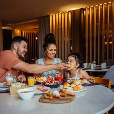 Café da Manhã de Hotel: Preparo e Atendimento
