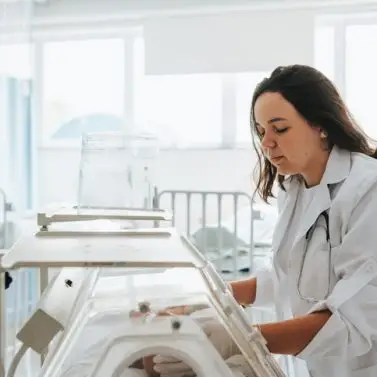 Assistência de Enfermagem em Neonatologia 9